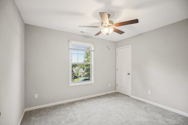 1864 Red Fox Trl, Clarksville, TN 37042