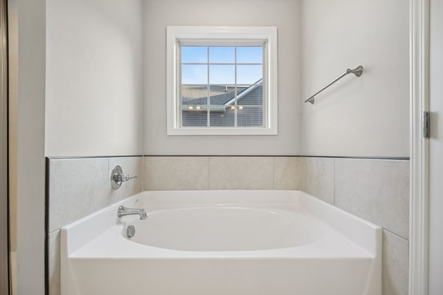 1864 Red Fox Trl, Clarksville, TN 37042