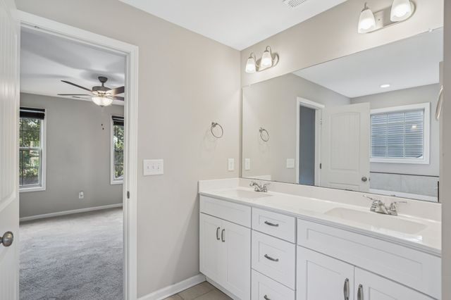 1864 Red Fox Trl, Clarksville, TN 37042