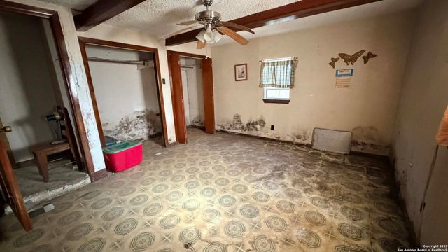 906 Canton, San Antonio, TX 78202