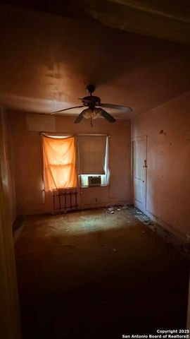 906 Canton, San Antonio, TX 78202
