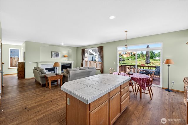 7101 82nd Street Ct E, Puyallup, WA 98371