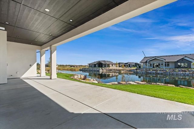 531 Midpoint Ave, Middleton, ID 83544