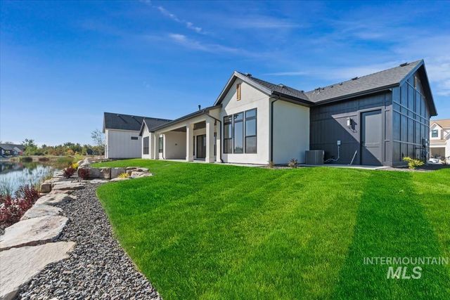 531 Midpoint Ave, Middleton, ID 83544