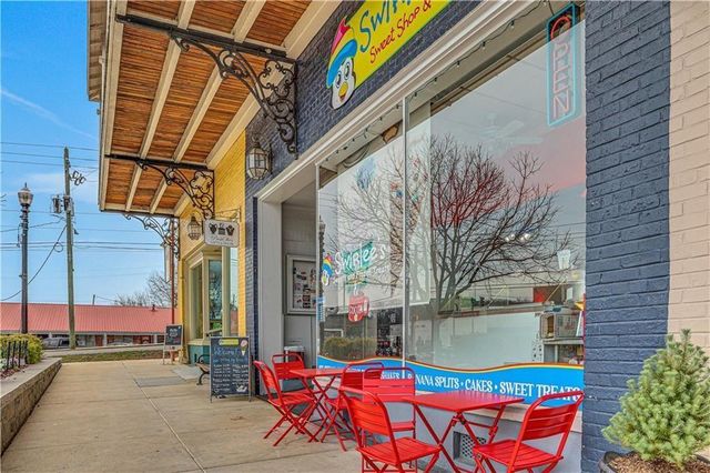 121 Windsor Park Court, Jefferson, GA 30549