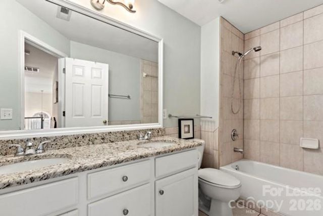 4442 Huntscroft Lane, Charlotte, NC 28226