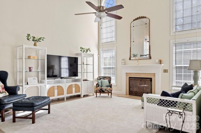 4442 Huntscroft Lane, Charlotte, NC 28226