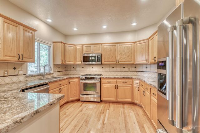 4259 N Waterloo Ave, Boise, ID 83713