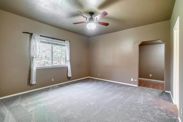 4259 N Waterloo Ave, Boise, ID 83713