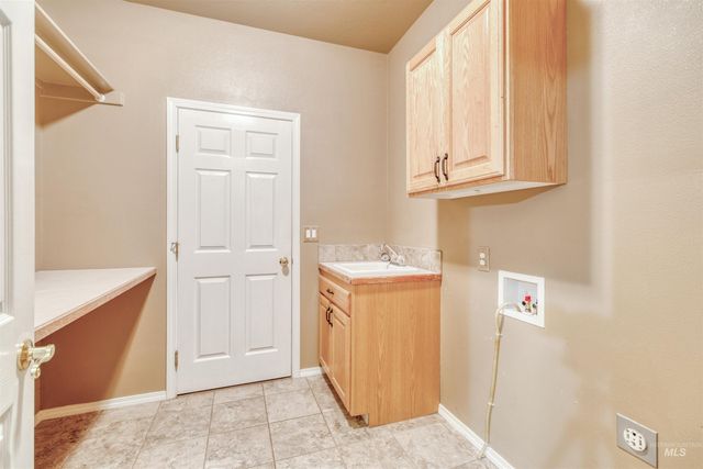 4259 N Waterloo Ave, Boise, ID 83713