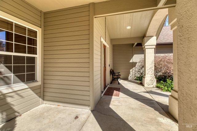 4259 N Waterloo Ave, Boise, ID 83713