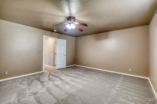 4259 N Waterloo Ave, Boise, ID 83713