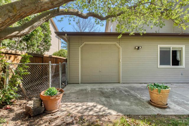 4259 N Waterloo Ave, Boise, ID 83713