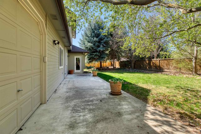 4259 N Waterloo Ave, Boise, ID 83713