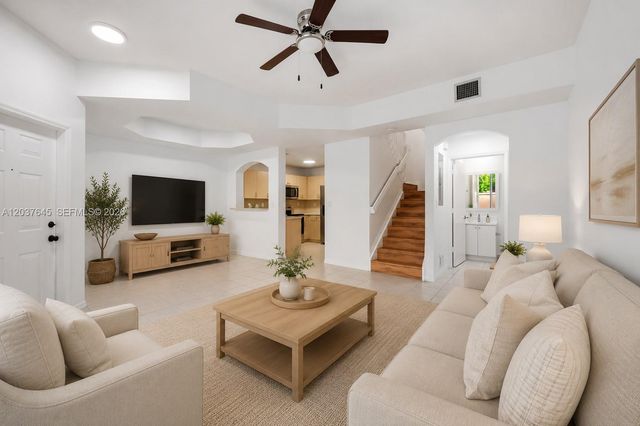 642 SW 106th Avenue 1514, Pembroke Pines, FL 33025