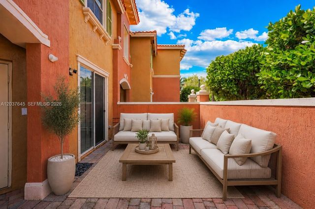 642 SW 106th Avenue 1514, Pembroke Pines, FL 33025