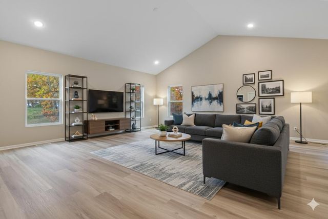 717 Druim Trail, Crown Point, IN 46307