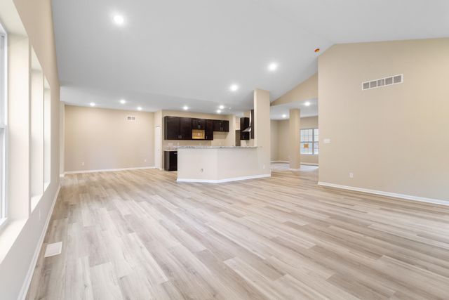 717 Druim Trail, Crown Point, IN 46307