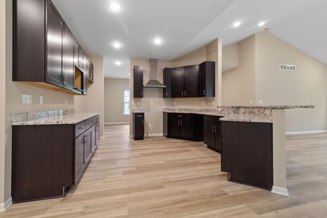 717 Druim Trail, Crown Point, IN 46307