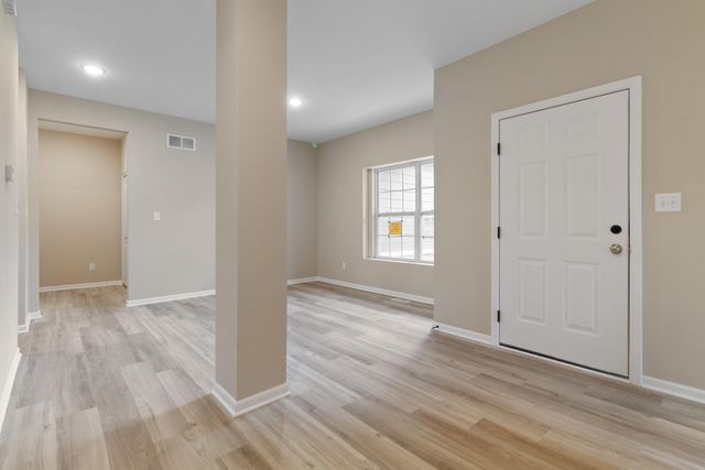 717 Druim Trail, Crown Point, IN 46307