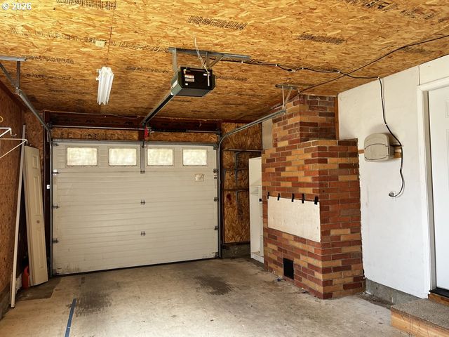 2385 19TH St, Florence, OR 97439