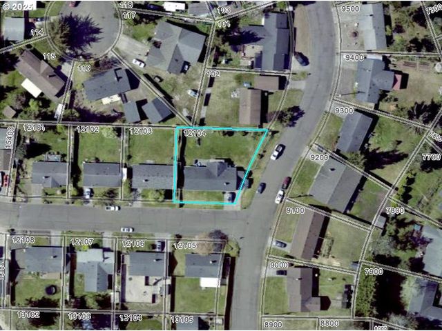 2385 19TH St, Florence, OR 97439