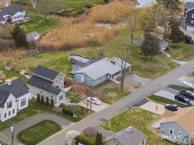 18 Old South Cove Road, Old Saybrook, CT 06475