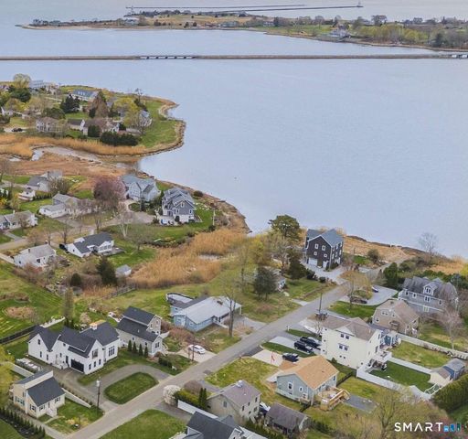 18 Old South Cove Road, Old Saybrook, CT 06475