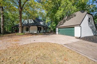 8 HILLTOP COURT, Appleton, WI 54914