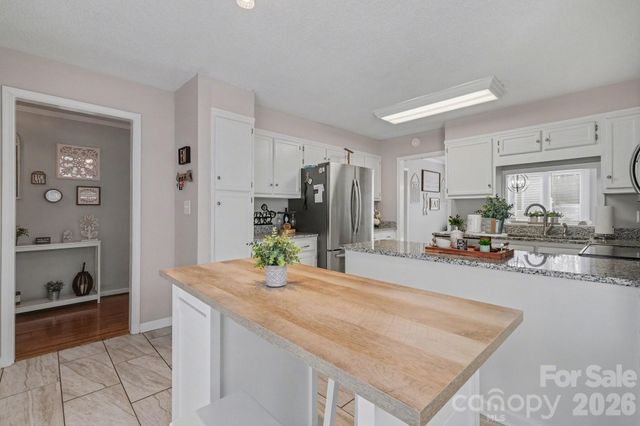 201 Eastwood Drive 401, Salisbury, NC 28146