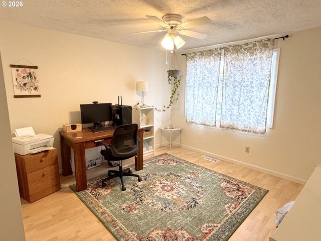 970 Nw 176TH Ave, Beaverton, OR 97006