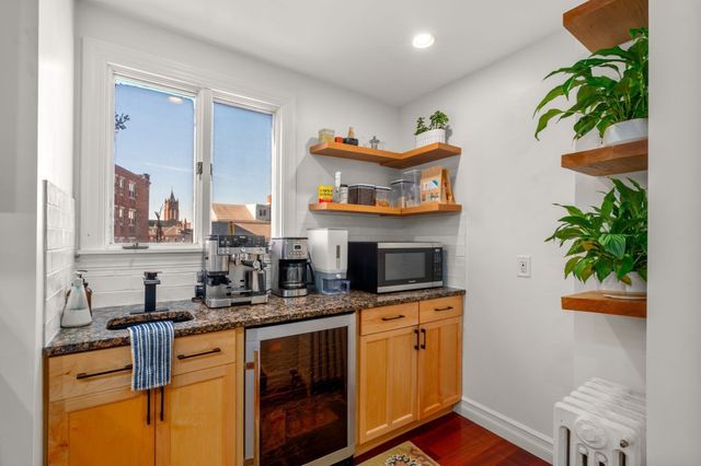 3 Hampshire St, Everett, MA 02149