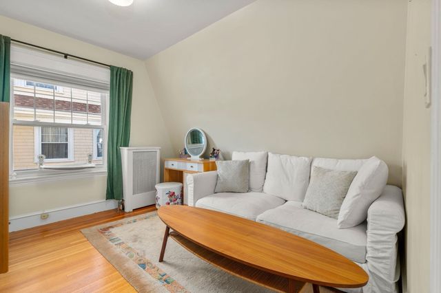 3 Hampshire St, Everett, MA 02149