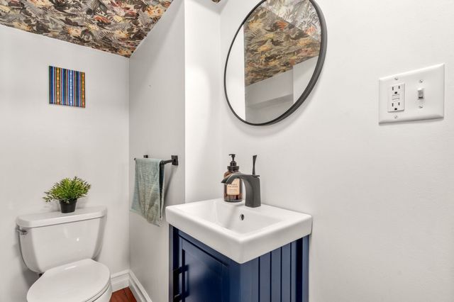 3 Hampshire St, Everett, MA 02149