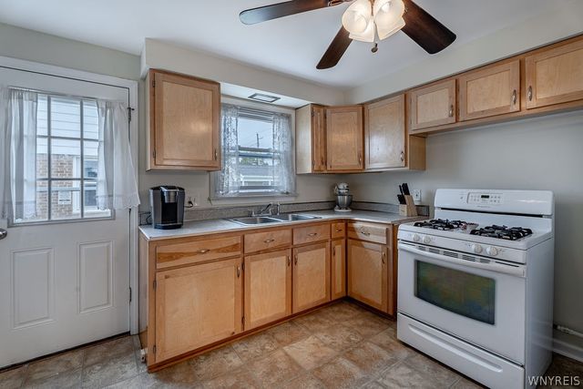 246 North Willowlawn Parkway, Cheektowaga, NY 14206