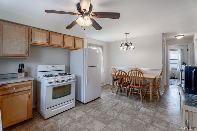 246 North Willowlawn Parkway, Cheektowaga, NY 14206