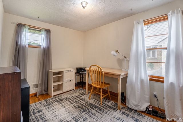 246 North Willowlawn Parkway, Cheektowaga, NY 14206