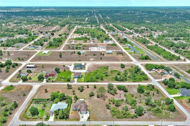 914 Mercury AVE S, Lehigh Acres, FL 33974