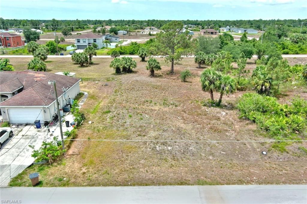 914 Mercury AVE S, LEHIGH ACRES, FL 33974 — photo 3