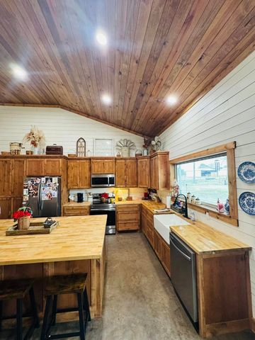 375 CR 4119, Atlanta, TX 75551