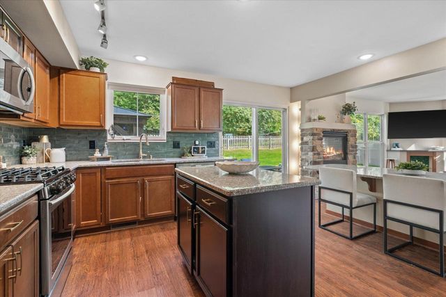 914 Durango DRIVE, Hartford, WI 53027