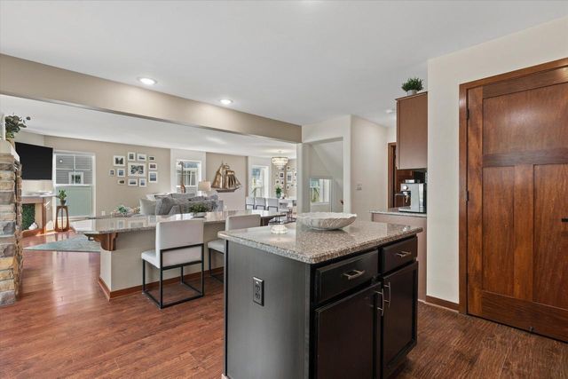 914 Durango DRIVE, Hartford, WI 53027