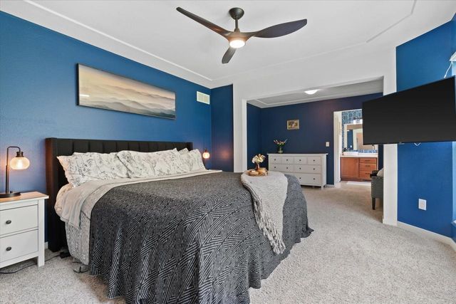 914 Durango DRIVE, Hartford, WI 53027