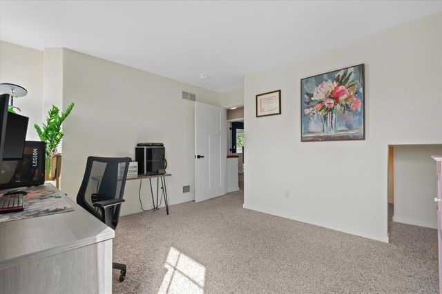 914 Durango DRIVE, Hartford, WI 53027