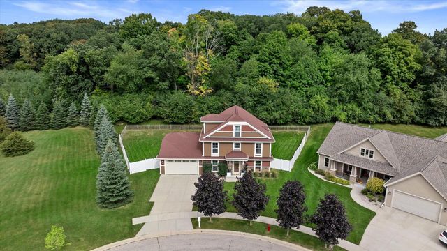 914 Durango DRIVE, Hartford, WI 53027