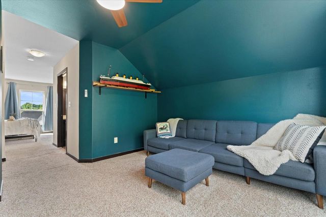 914 Durango DRIVE, Hartford, WI 53027