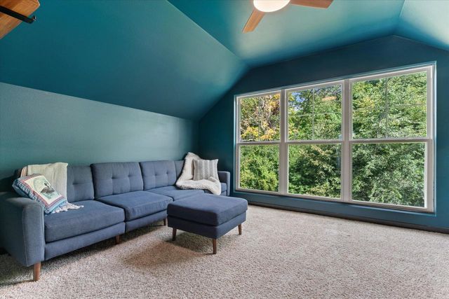 914 Durango DRIVE, Hartford, WI 53027