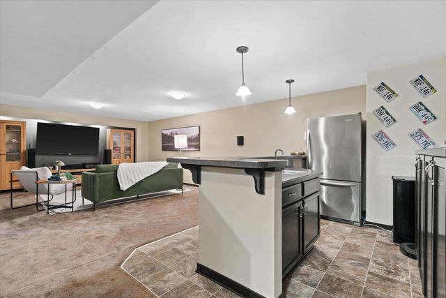 914 Durango DRIVE, Hartford, WI 53027