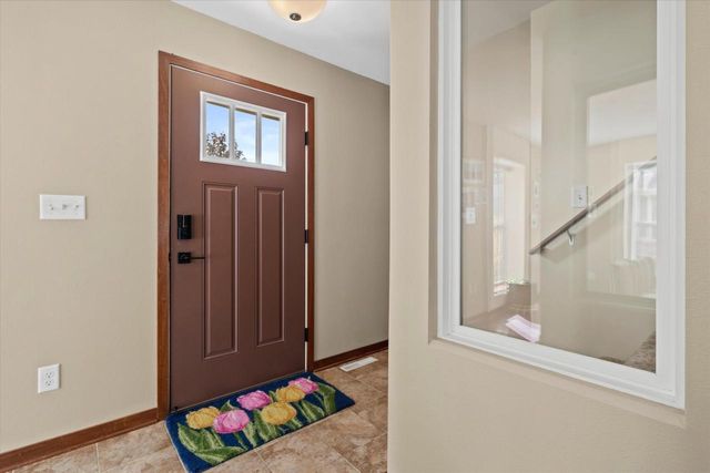 914 Durango DRIVE, Hartford, WI 53027