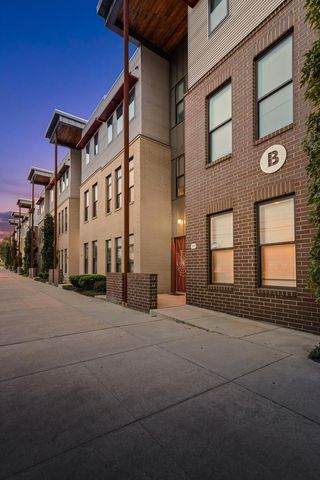 1225 4th Ave S Apt 202, Nashville, TN 37210